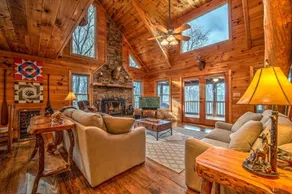 Resting Bear Retreat Hot Tub Pool Table Fire Pit - Image 3
