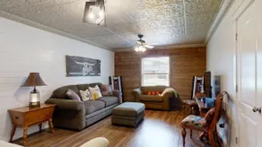 Red Robin House-2 Living Rooms, PlayStation, Yard - Image 4
