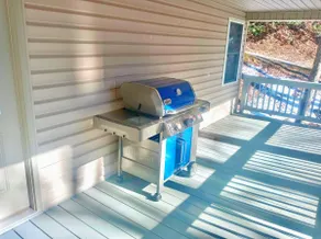 Secluded Pet-friendly Home w/No Airbnb Service Fee - Image 4