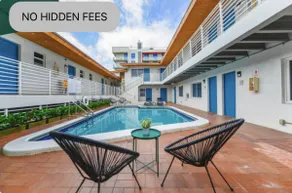 Spacious Unit Steps from the beach - W/ Parking! - Image 5