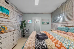 Chic Waterfront Retreat | Walk Score 100 + Kayaks - Image 4