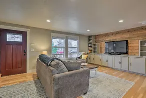 Family-Friendly Redmond Getaway: Walk to Dtwn - Image 4