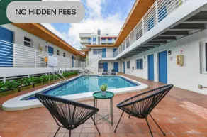 Outstanding Unit W/ Parking& Pool across the beach - Image 5
