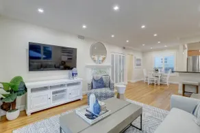 House + Cabana + Apt w/ Private Courtyard & Pool - Image 2