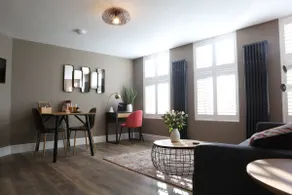Self Check-in Apartment at No. 12, Worcester City - Image 4