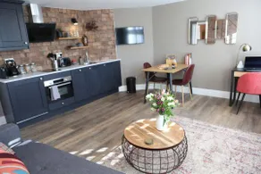 Self Check-in Apartment at No. 12, Worcester City - Image 5
