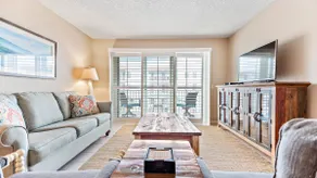 Great Spring Rates with Balcony Views - Image 5