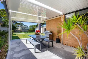 Sea and Sun Pet Friendly 4 Mins to Beach - Image 2