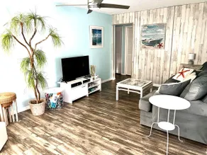 Island Beach Paradise, Close to Everything, Bikes - Image 5