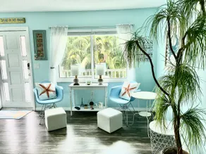 Island Beach Paradise, Close to Everything, Bikes - Image 4