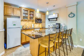 CO Springs Apartment in the Pines w/ Treehouse! - Image 2