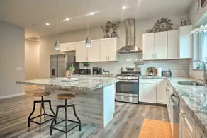 Stunning Clovis Home ~ 1 Mile to Old Town! - Image 2
