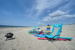 Oak Island Beachfront Condo w/ Community Pool - Image 2