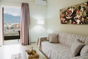 Best House Saint John, New Port of Patras - Image 5