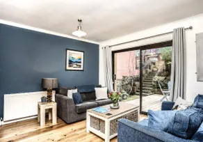East Road Apartment - Image 2