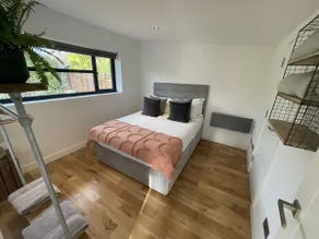 Cabina con giardino e idromassaggio | Vista sul lago - Image 3