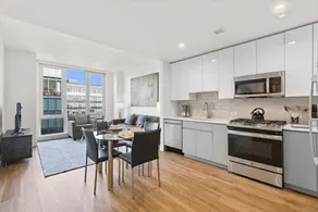 Calm stay with easy access to NYC and downtown - Image 4