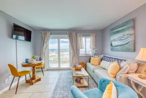 Beachfront! Ocean Views! Lots of Amenities - Image 2