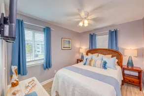 Beachfront! Ocean Views! Lots of Amenities - Image 3