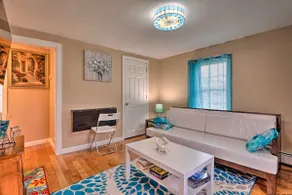 Cozy Third-Story Apartment in Dtwn Brockton! - Image 5
