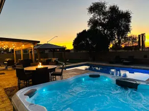 Stadium Walk, Pool & Spa Home - Image 5