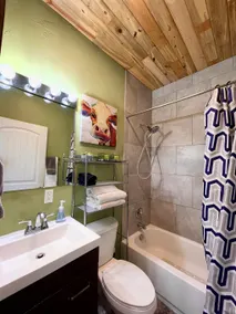 The Quartz Cottage - Image 4