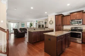 Amazing Large 4 Bedroom West OC Town House, Pool! - Image 5
