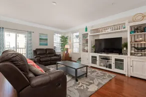 Amazing Large 4 Bedroom West OC Town House, Pool! - Image 3