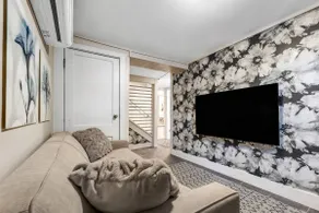 Poppy: Quirky, Walk to A&M, Comfy King Bed, Fun Sp - Image 2