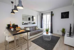 Cozy Tropez - Image 4