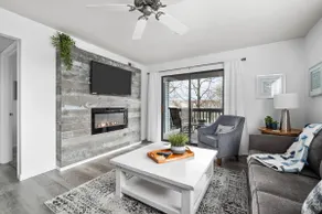 End unit, pools, pickleball, golf packages! - Image 2