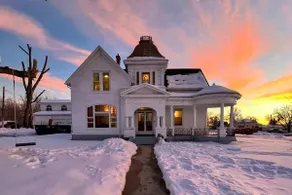 Charming Mt Pleasant Home in Historic Dtwn! - Image 3