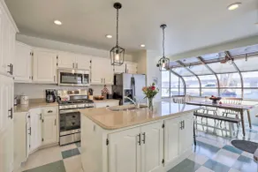 Charming Mt Pleasant Home in Historic Dtwn! - Image 2