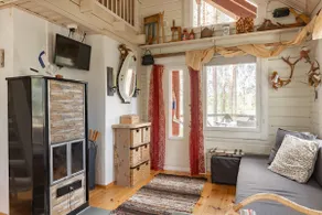 Traditional cottage with hot tub - Image 2