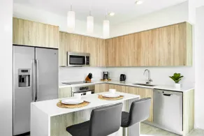 One Bdrm Penthouse With Bay & City Views! Miami - Image 3