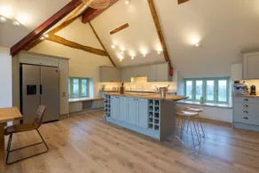 Apple Loft - Image 4