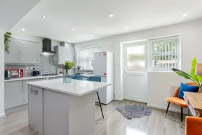 Family Haven 5 min to City Centre + 2 free parking - Image 4