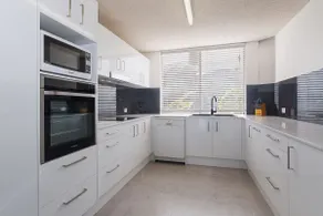 The Dunes Two bedroom apartment overlooking pool - Image 3