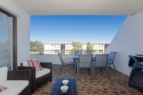 The Dunes Two bedroom apartment overlooking pool - Image 5