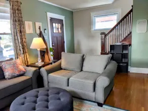 Charming 3 bedroom home in Pleasant Ridge - Image 2