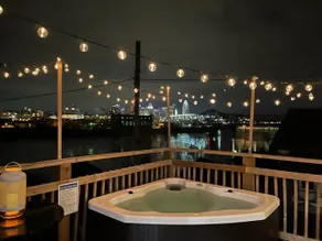 Hot Tub Riverfront Bungalow w/Stunning Views - Image 2