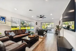 Plush sheets, Games!, Huge backyard, Massage Chair - Image 2