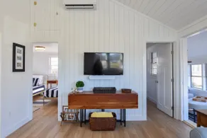 Newly Renovated Cottage on Town Cove! - Image 5
