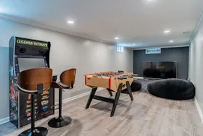 Birdhouse Bham ★ 86\" TV ★ Sonos Spkrs ★ Massage Chairs ★ Desk ★ Retro Arcade - Image 3