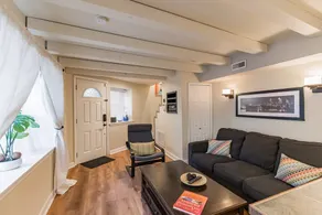 Cute 1 bedroom home near Art Museum. - Image 3