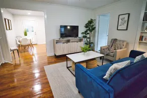 Pet Friendly, Walk to Park and Historic District - Image 5