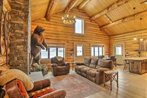 Stunning Mountain Views: Livingston Cabin w/ Deck! - Image 4