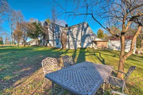 Modern Florence Getaway w/ Patio & Grill! - Image 3