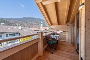 Holiday Apartment \"Susi\" in a New Building with View of the Zugspitze, 2 Balconies & Wi-Fi - Image 2