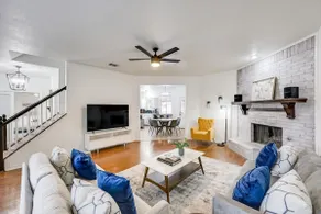 Texan 5/3 Oasis - Hot tub, Pool, Cinema Room - Image 2